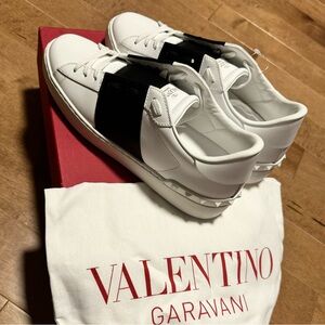Valentino Garavani Open leather sneakers rockstud NEW 39